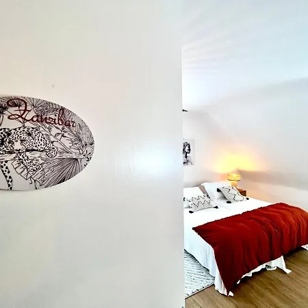 L Ame Voyageuse, Raffinee, 2-8 Personnes, 15 Min Des Plages Baye  Exterior photo