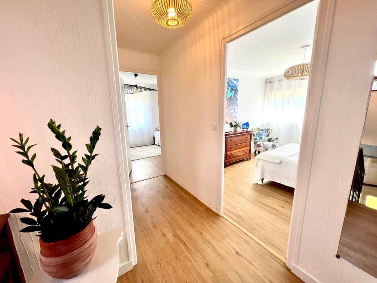 Ferienhaus L Ame Voyageuse, Raffinee, 2-8 Personnes, 15 Min Des Plages Baye (Finistere)